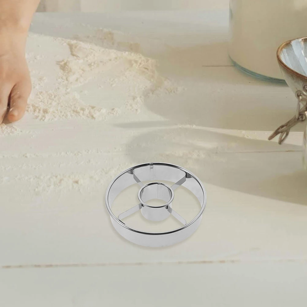 

2Pcs Stainless Steel Doughnut Molds Multipurpose Baking Tools for DIY Doughnuts and Other Pastries Reusable Molds