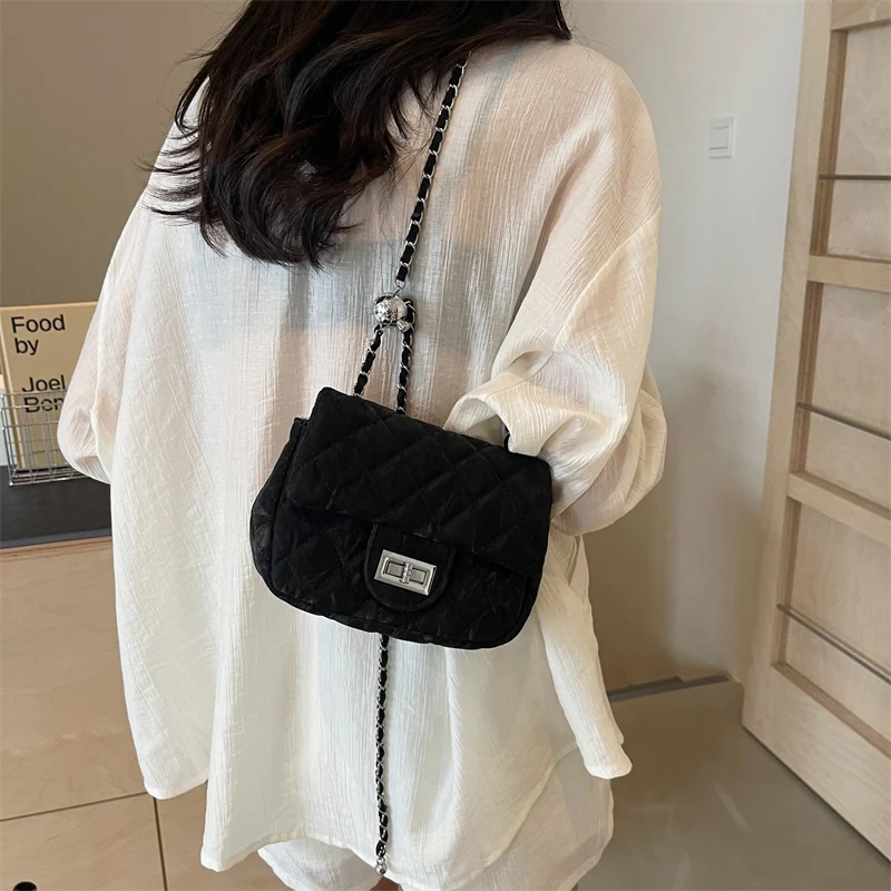 

Versatile Performer Bag Women Multifunctional Shoulder Handbag Multitasking For Complex Days And Varied Roles