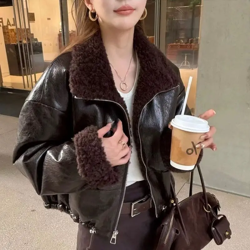 

2025 Winter New Imitation Lamb Fur Integrated Coat Women's Fleece Thickened Jacket