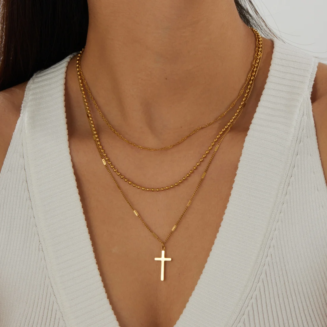 Edelstahl Einfache Stilvolle Goldene Kreuz-Anhänger Mehrschichtige Halskette Vielseitige Klassische Damenkette Schmuck