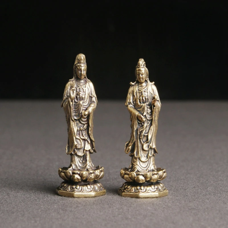 

Retro Brass Desktop Ornament Featuring Statues Of The Three Saints Guanyin Bodhisattva