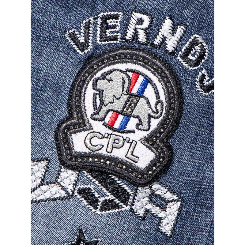 جينز مطرز جديد لعام 2025 للرجال صيفي، رفيع، نحيف، قدم صغيرة، عصري، مرن، كاجوال، سروال طويل عصري