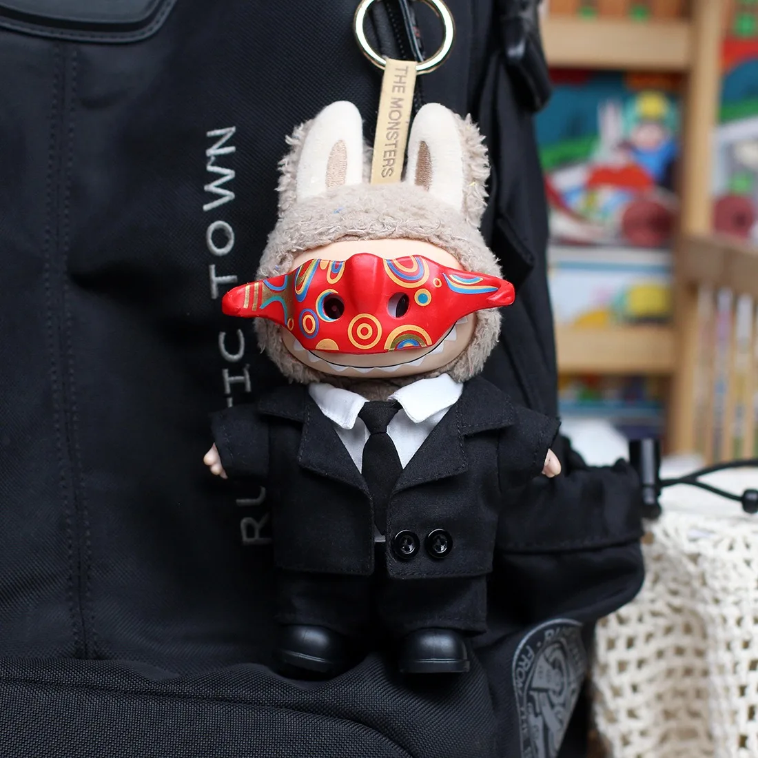 

Labubu Clothes suit, gentlemen 6-piece set with mask dressing (no dolls)