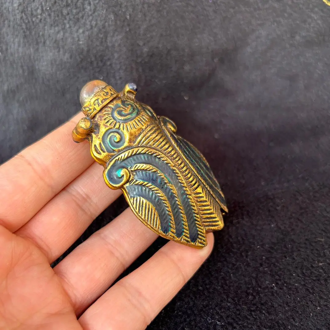 Retro Golden color cicada Snuff Bottle mini bottle