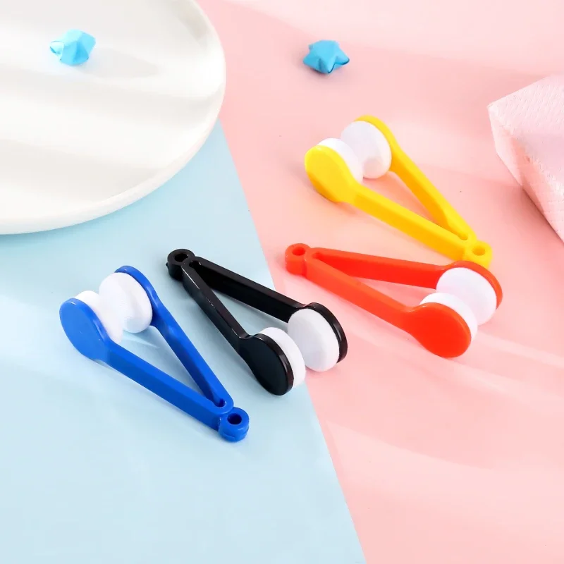 

1pcs Portable Multifunctional Glasses Cleaning Rub Eyeglass Sunglasses Spectacles Microfiber Cleaner Clean Brushes