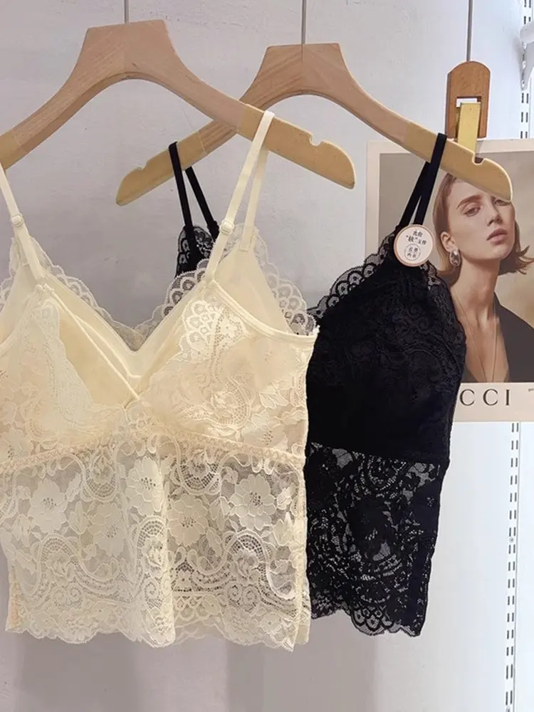 Letnia Nowa Koronkowa ażurowa seksowna bluzka na ramiączkach z dekoltem w kształcie litery V, jednoczęściowa, z wbudowanym biustonoszem, uniwersalna, wyszczuplająca bielizna na ramiączkach.