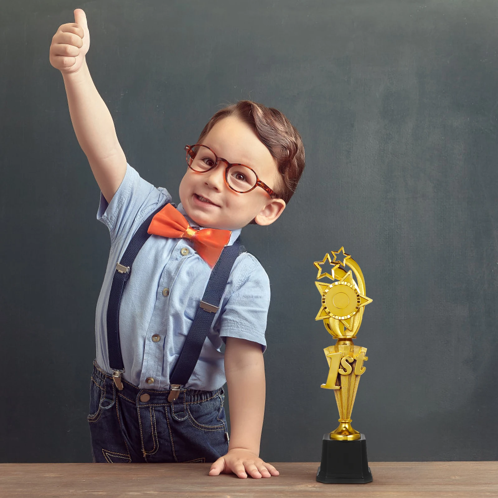 

Plastic Star Shaped First Place Trophy for Soccer Award Ceremony Prize Kids School Cup Memorial Team Sports