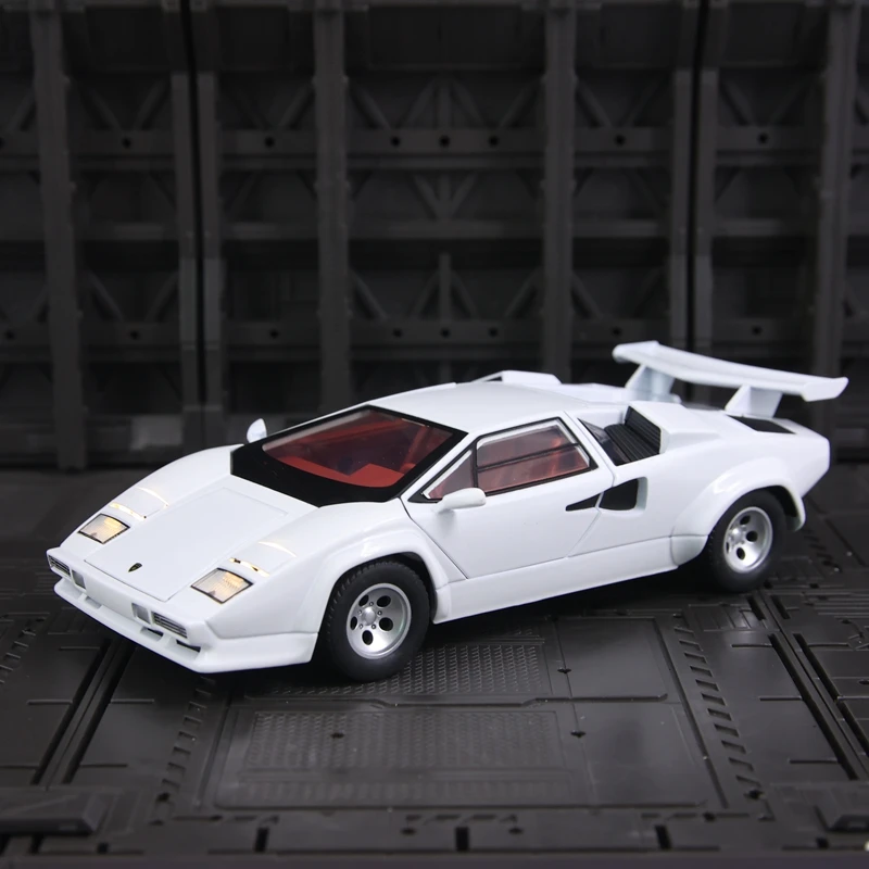 

1:24 модель суперкара из сплава Lamborghini Cantas LP500S со звуком и светом, детская игрушка, двери можно открыть