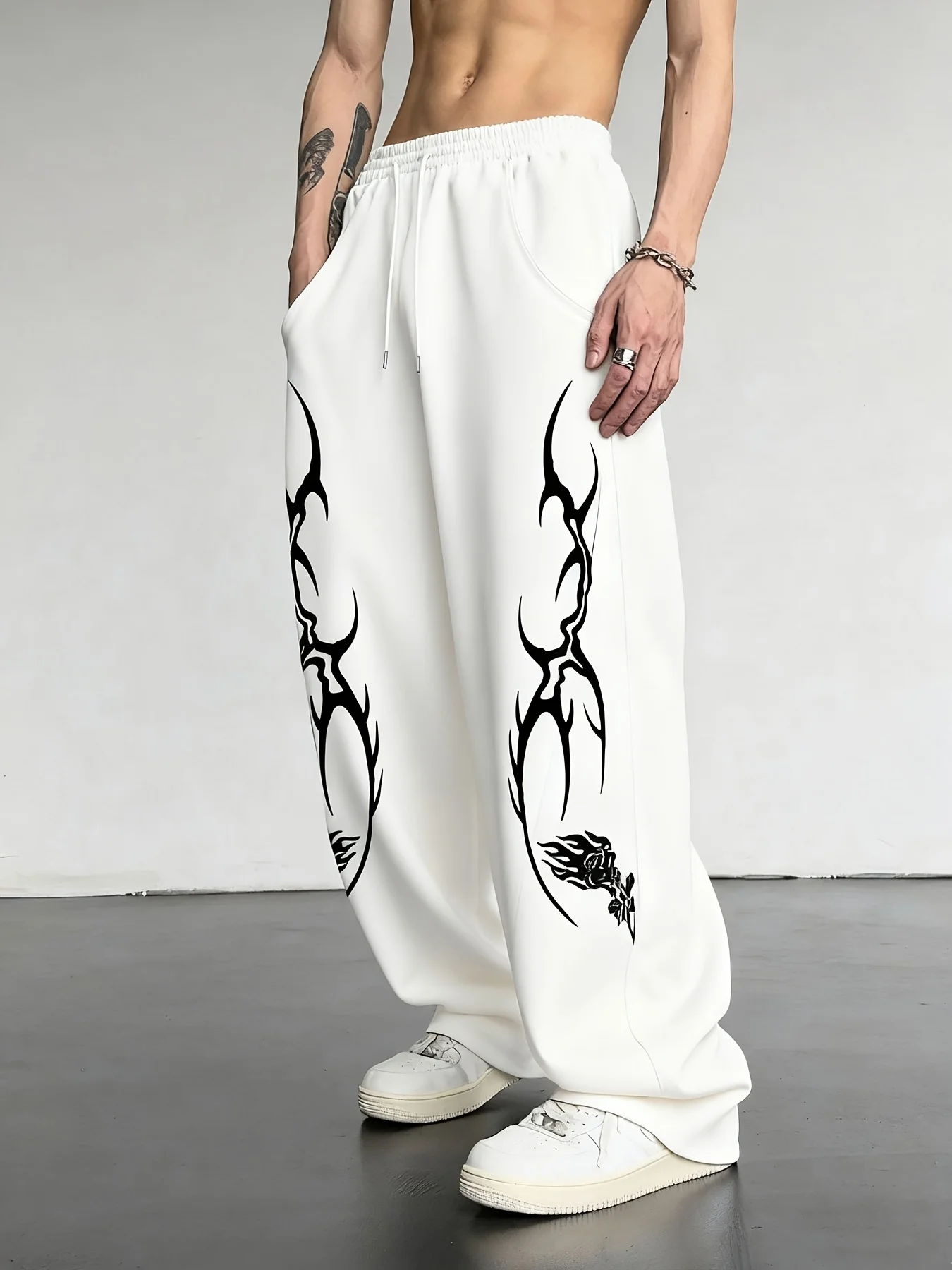 2025 بنطال رياضي بطباعة جرافيك لهب رمادي للرجال، بنطال رياضي هيب هوب نشط، سروال صالة مدبب لملابس الشارع، مناسب مريح ناعم #3