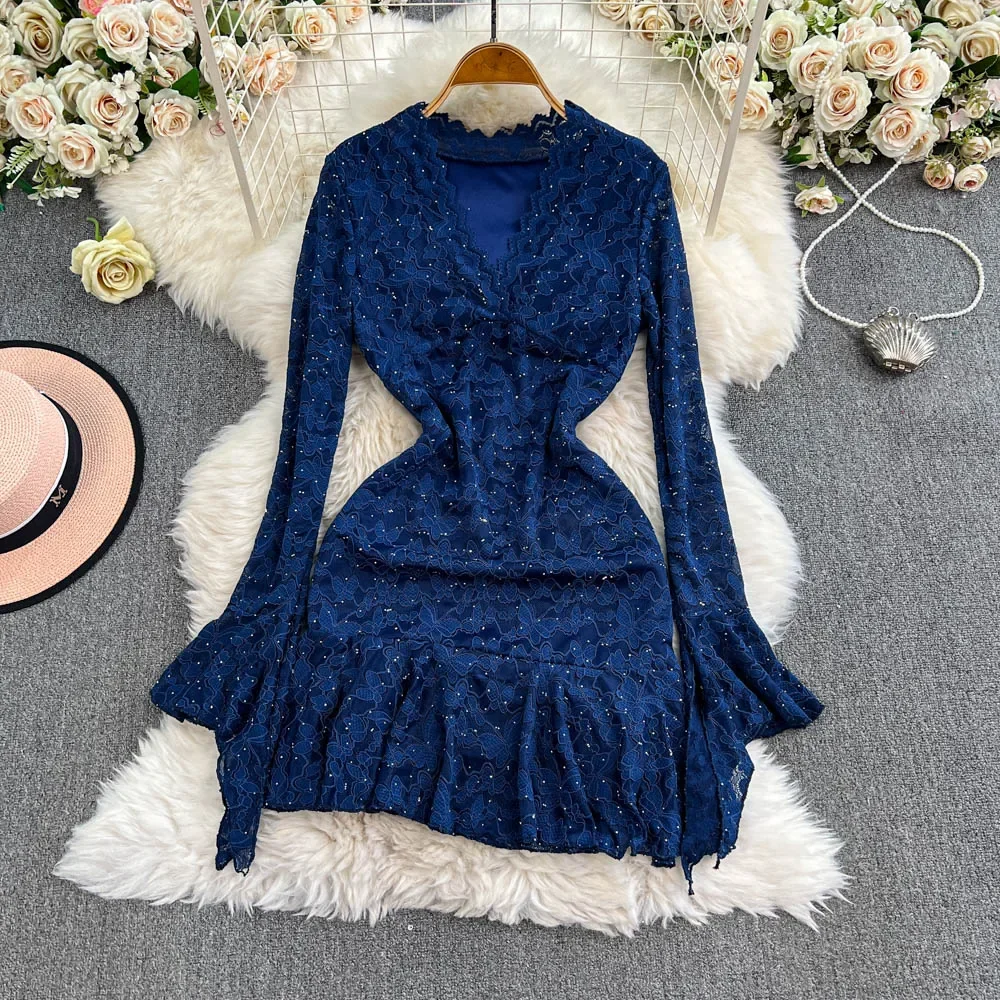 

Elegant Long Flare Sleeves Vintage V-neck Chic Rhinestone Lace Slim A-line Dresses Sexy Party High Street Autumn Winter Clothing