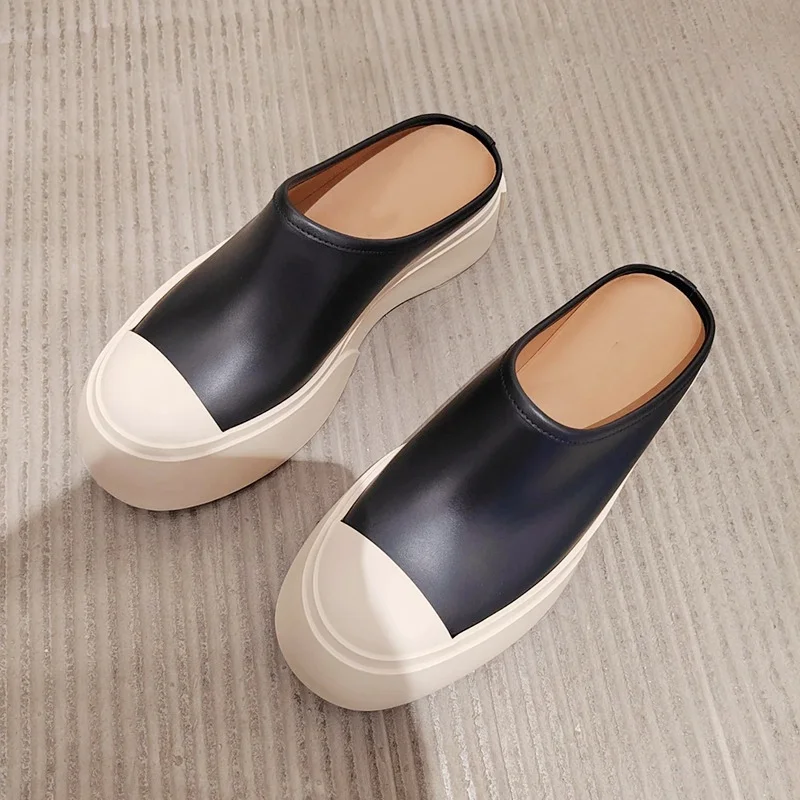 黒、白のパッチワーク女性スリッパラウンドトゥプラットフォーム厚底フラットサンダル夏防水屋外女性カジュアルシューズ