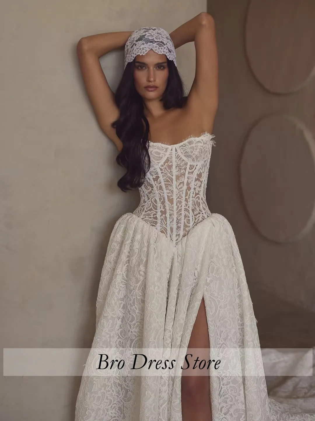 Customized Sexy Lace Corset Wedding Dress Strapless Sweetheart Bridal Gown with High Slit Overskirt Vestido De Novia