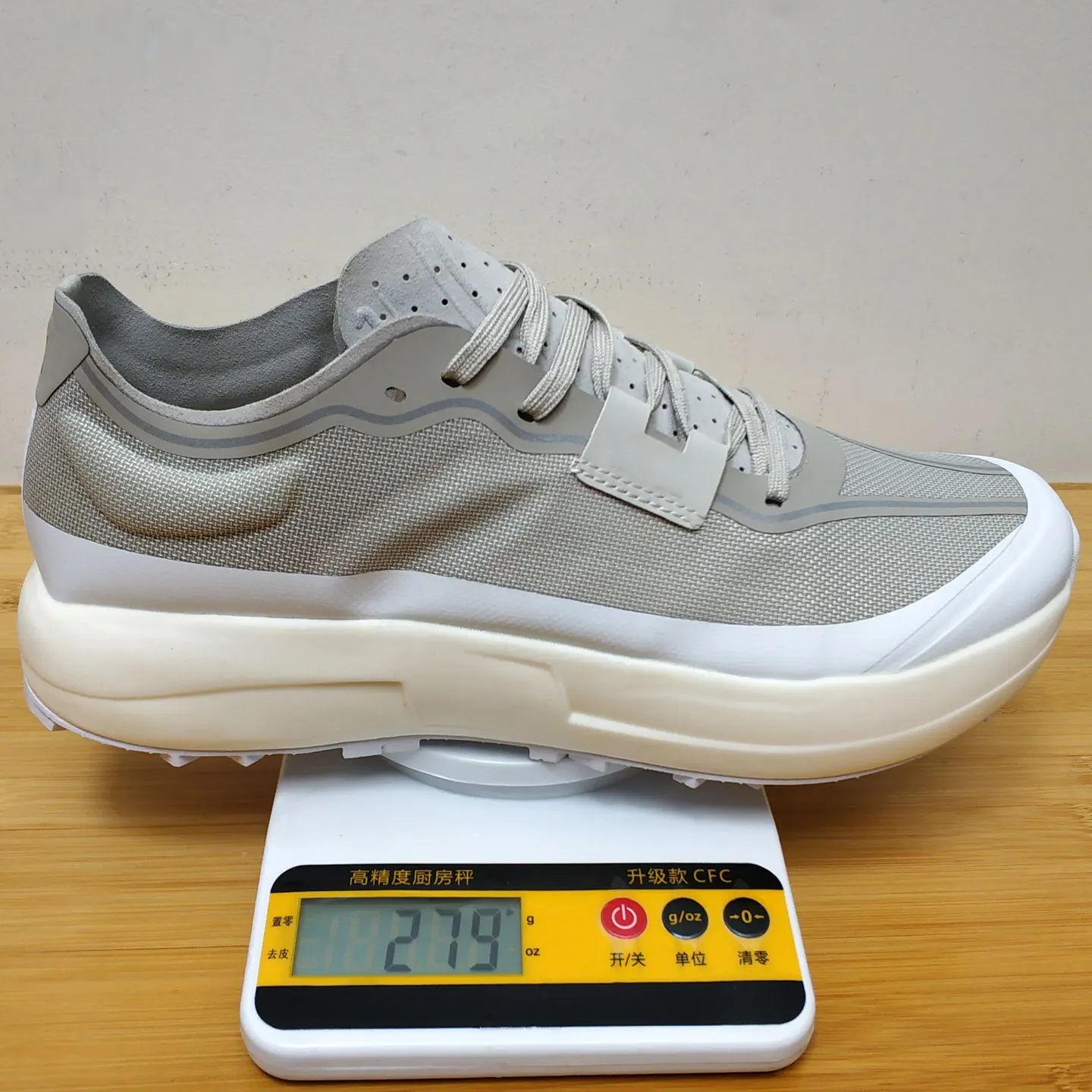 2025 New Men's Trail Running Shoes Comfortable and Versatile Sports Casual Footwear Unisex Outdoor Jogging Trainers