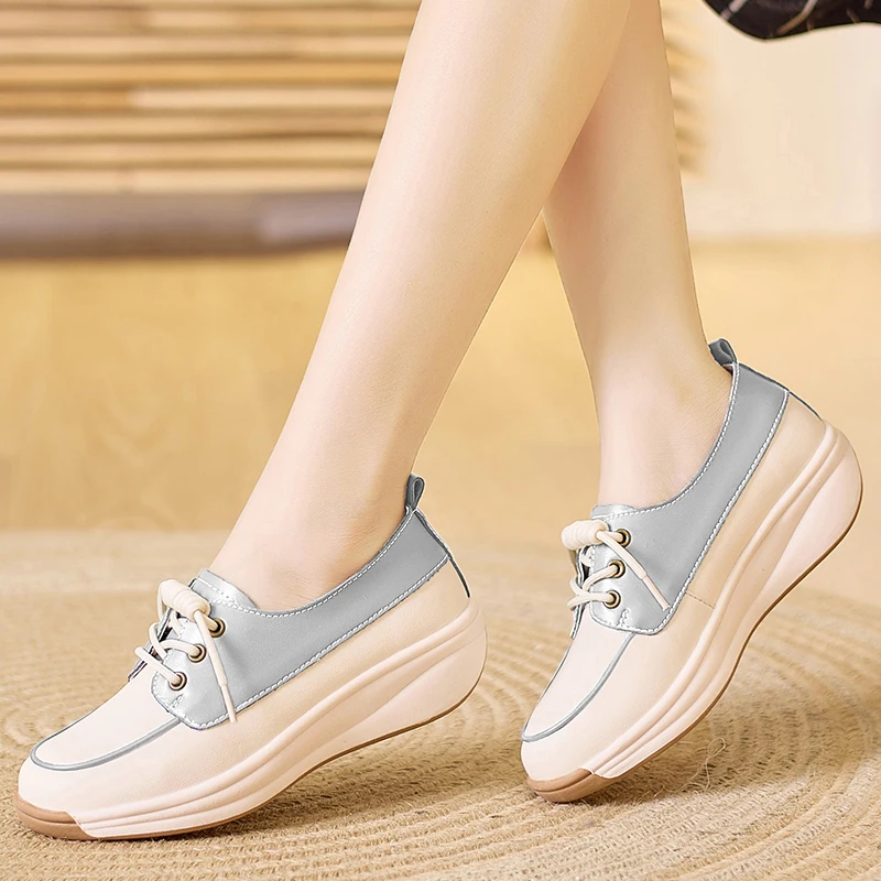 

Женские кроссовки с цветными вставками и рокерной подошвой, повседневные прогулочные туфли на эластичной шнуровке