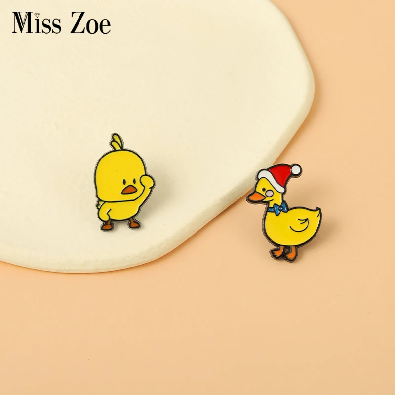 Animal Enamel Pins Custom Animal Duck Chick Brooches Lapel Pin Shirt Bag Badge Cartoon Cute Jewelry Gift for Kid Friend