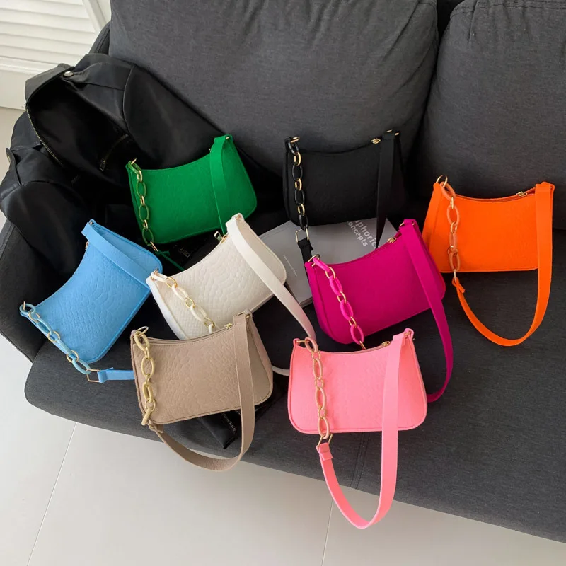 Vintage Women Handbag with Chain Solid Color Casual Mini Underarm Bag Female Exquisite Shoulder Pouch Ladies Felt Tote Bag