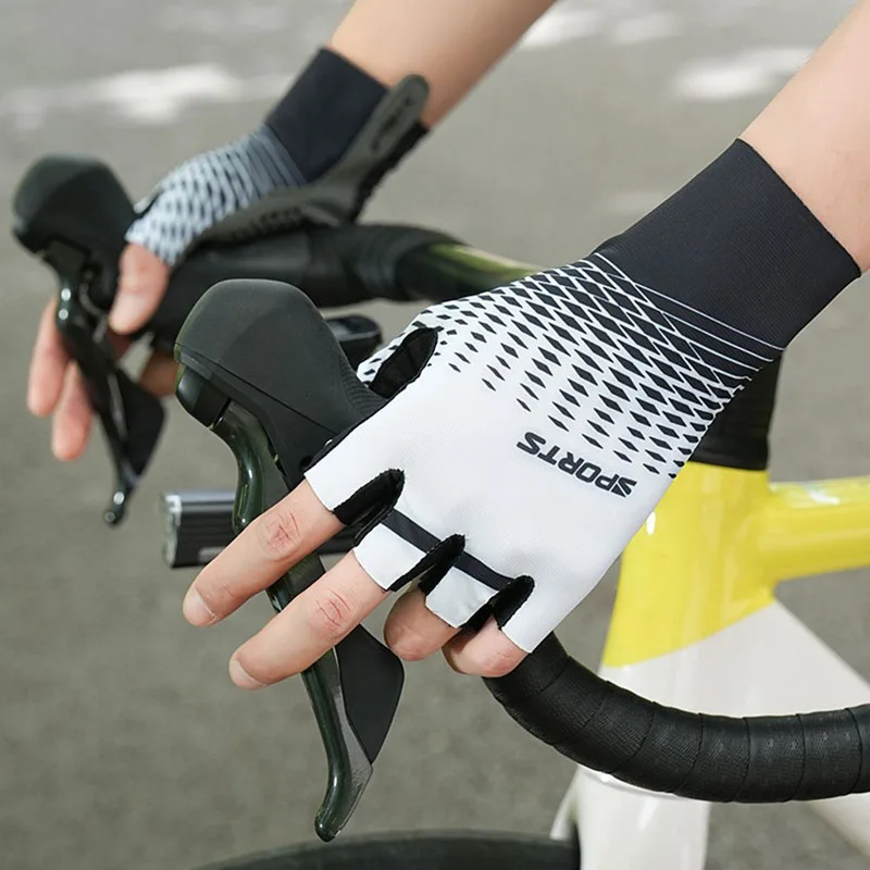 

YANBIGUO 1 Pair Breathable Cycling Gloves,Summer Wear with Ice Silk Fiber Fabric - Anti-Slip Half-Finger Gloves,Biking Accessory