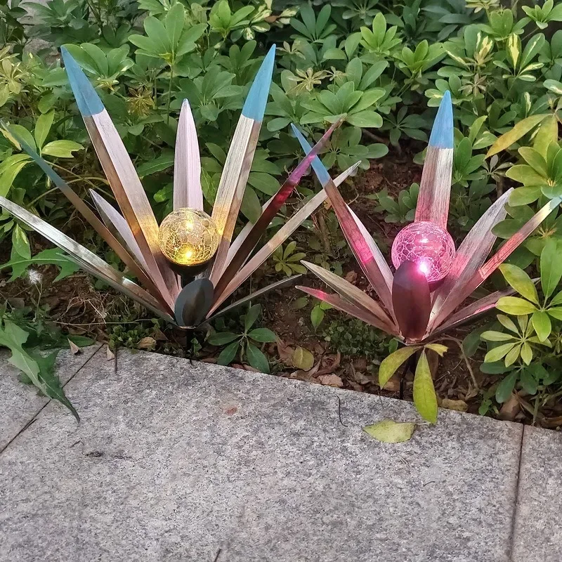 Metal crafts, agave plant painting, floor plugins, garden villa landscape decoration