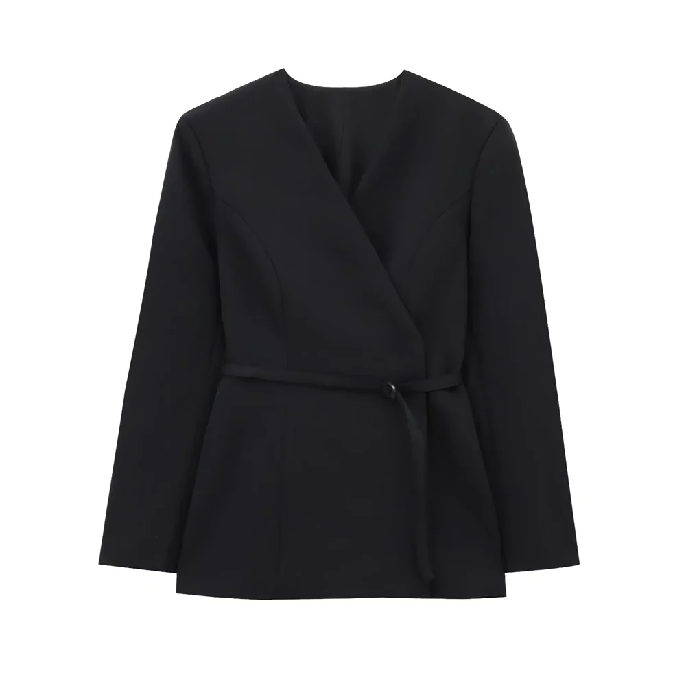 2025 RARA Blazer de style portefeuille pour femme avec taille ceinturée en noir et crème pour un look sophistiqué