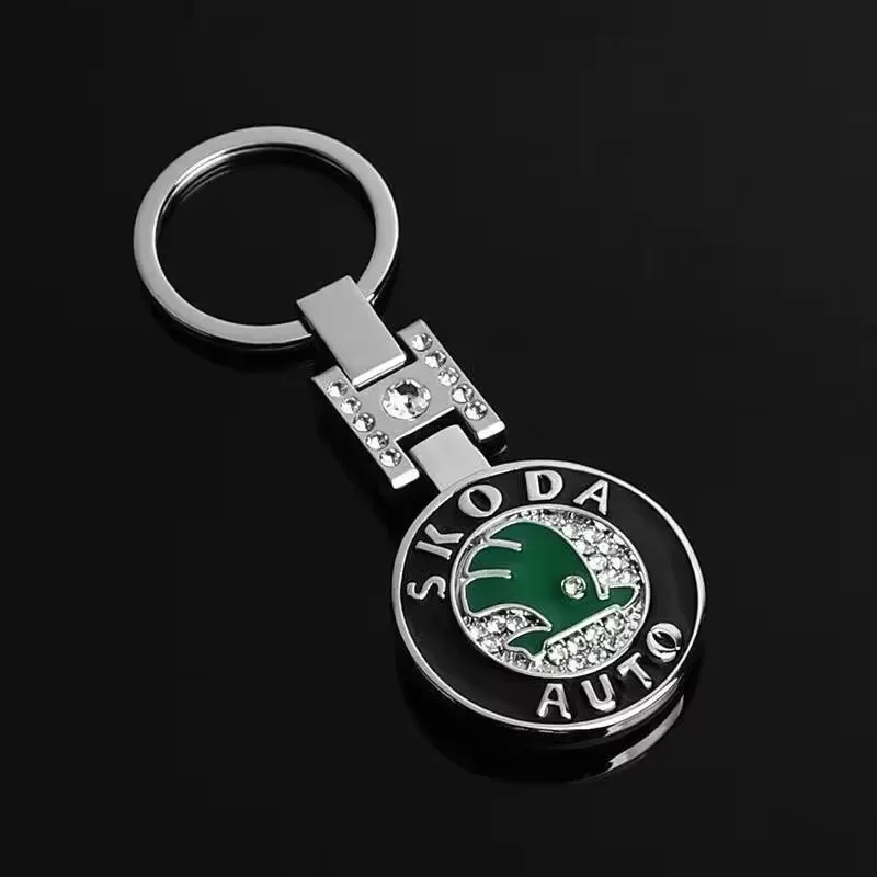 Alloy Car Keyring Pendant for Skoda Superb Fabia 1 2 Kodiaq Karoq Octavia RS Yeti Rapid Key Chains Rings Buckle Keychain Gift