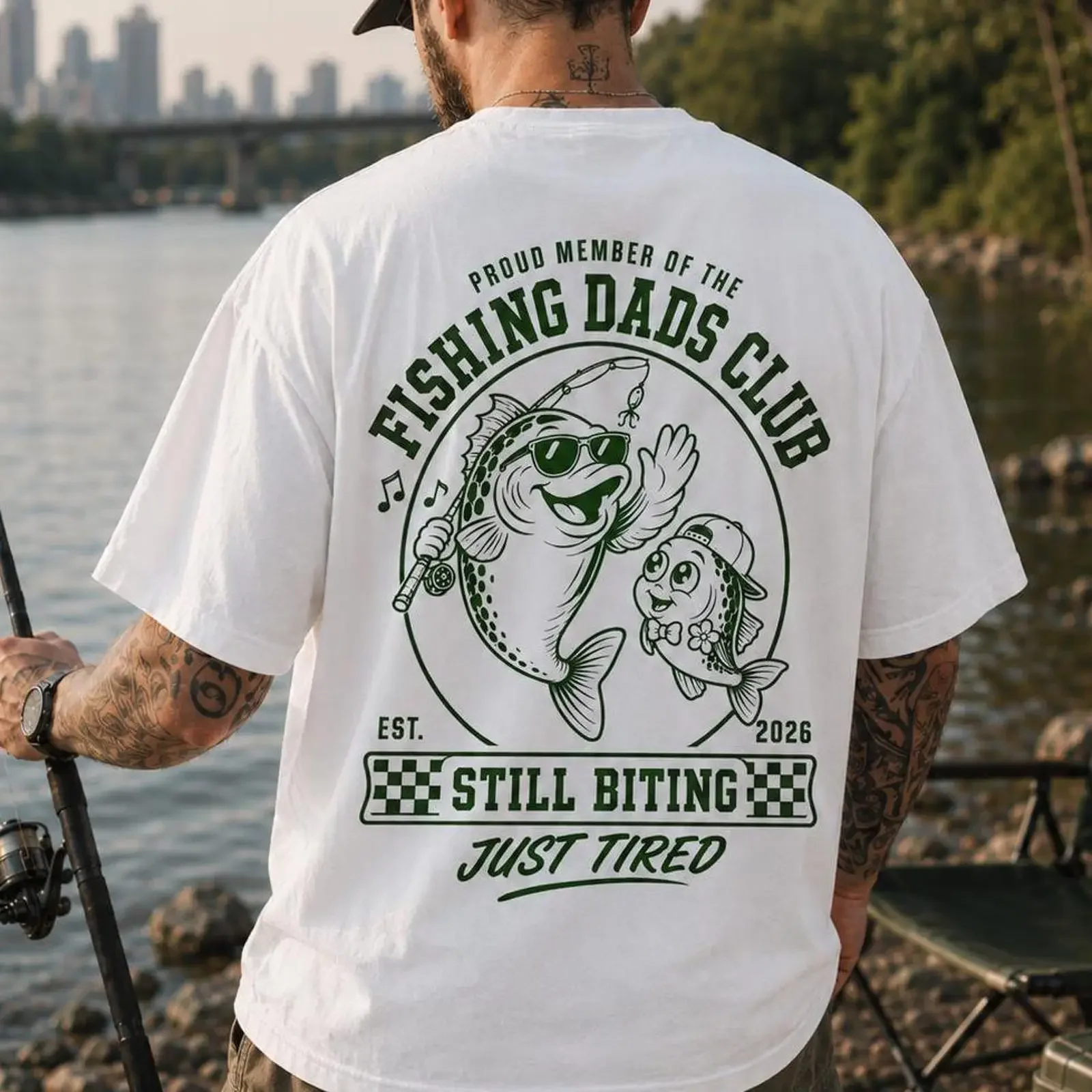 T-shirt Funny Fishing Dads Club Lake Life Cool Dad Fathers Day Fisherman vintage lavé pour un usage quotidien respirant