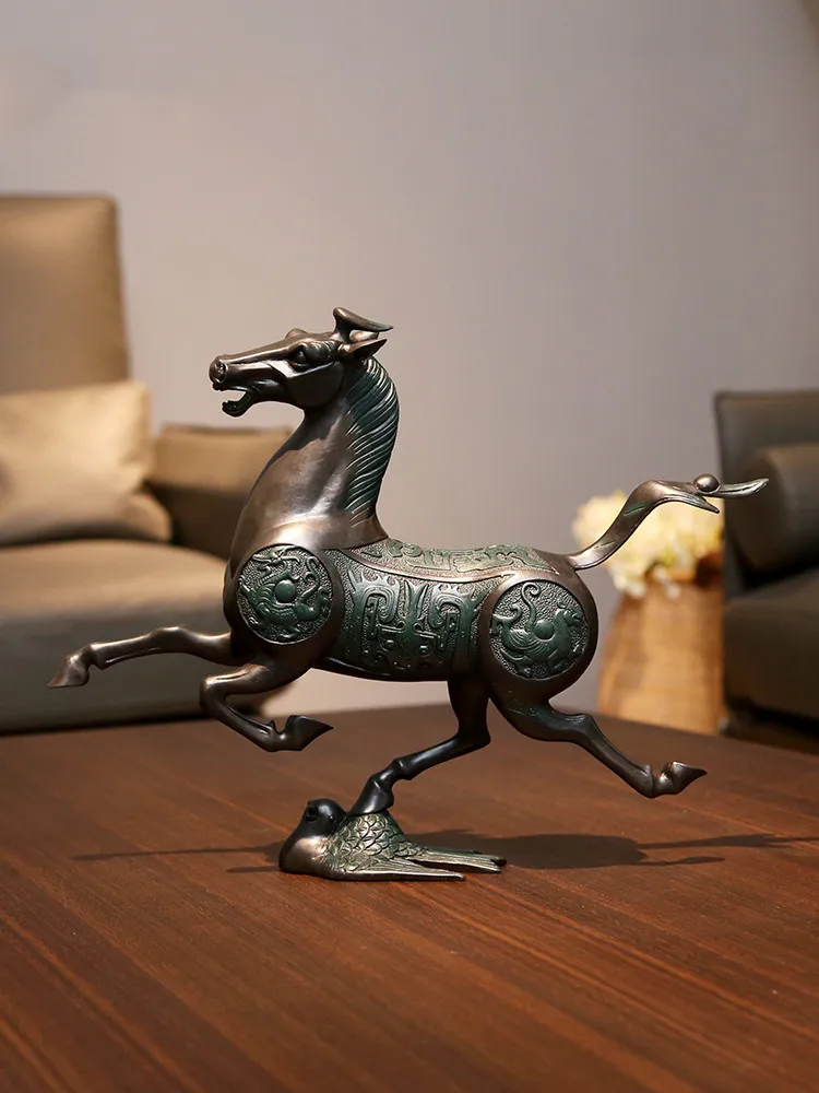 

Bronze Horse Ornament Antique Horse Stepping on a Flying Swallow Home Decorations Living Room Office Company Opening-up Housewar