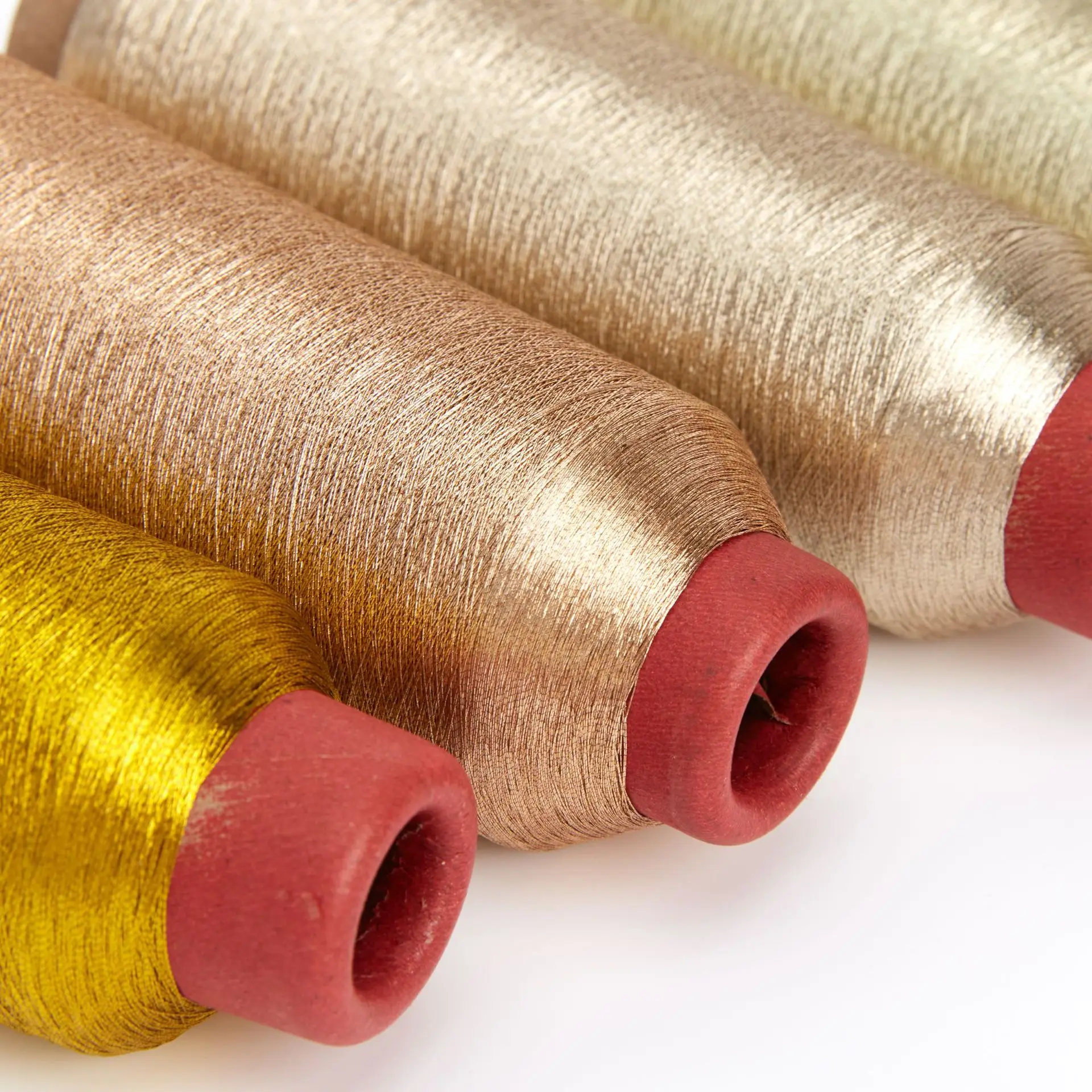 150D Golden Metallic  Embroidery Thread Sewing Machine Thread Cross-Stitch Thread Line Textile Metallic Yarn for Machine Use