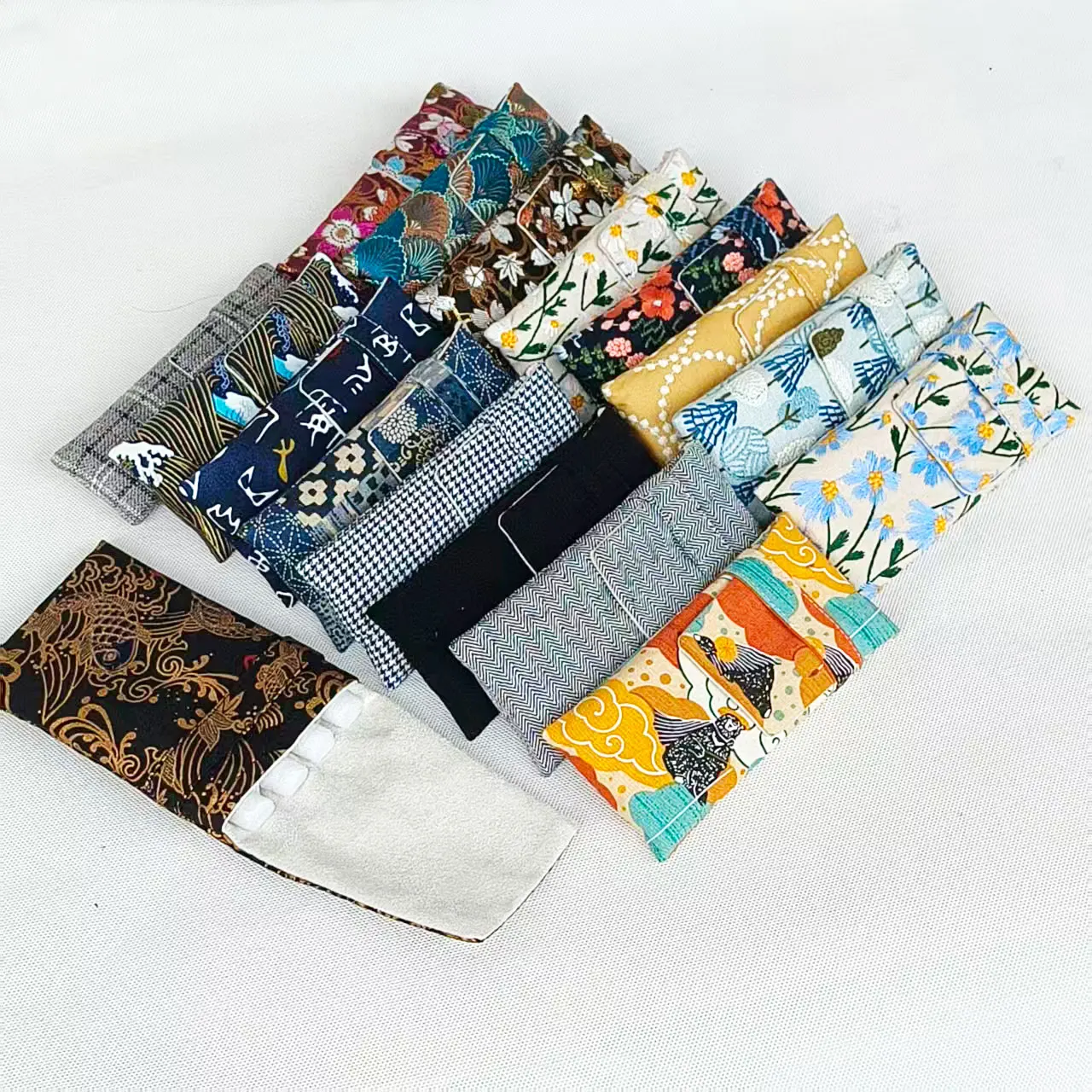 Original Fabric DIY 4-Hole Pen Bag Portable Pen Bag Pen Cover Protection Bag Stationery Storage Bag 15X10CM