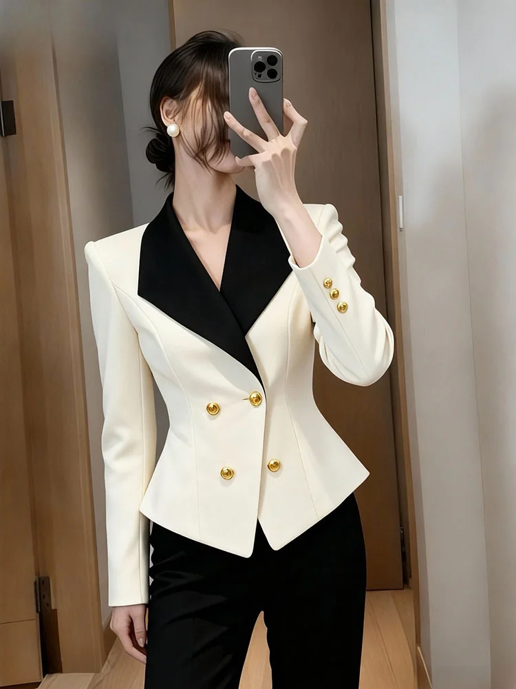 

Черно-белый сращенный блейзер 2025 года, новый популярный высококачественный темпераментный светский костюм, пальто
