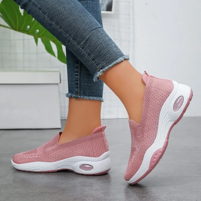 Zapatos vulcanizados de talla grande para mujer, zapatillas informales de malla ligera con punta redonda, a la moda, 2024