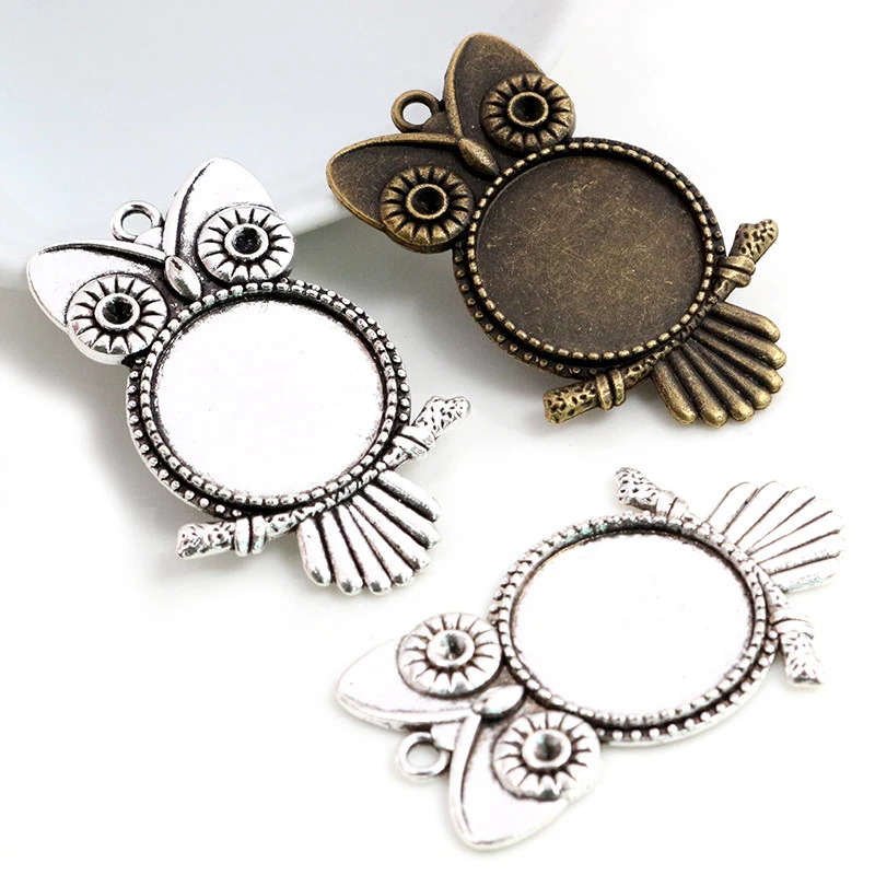10 sztuk 20mm rozmiar wewnętrzny antyczne posrebrzane brązu klasyczna sowa styl Cabochon baza ustawienie Charms wisiorek