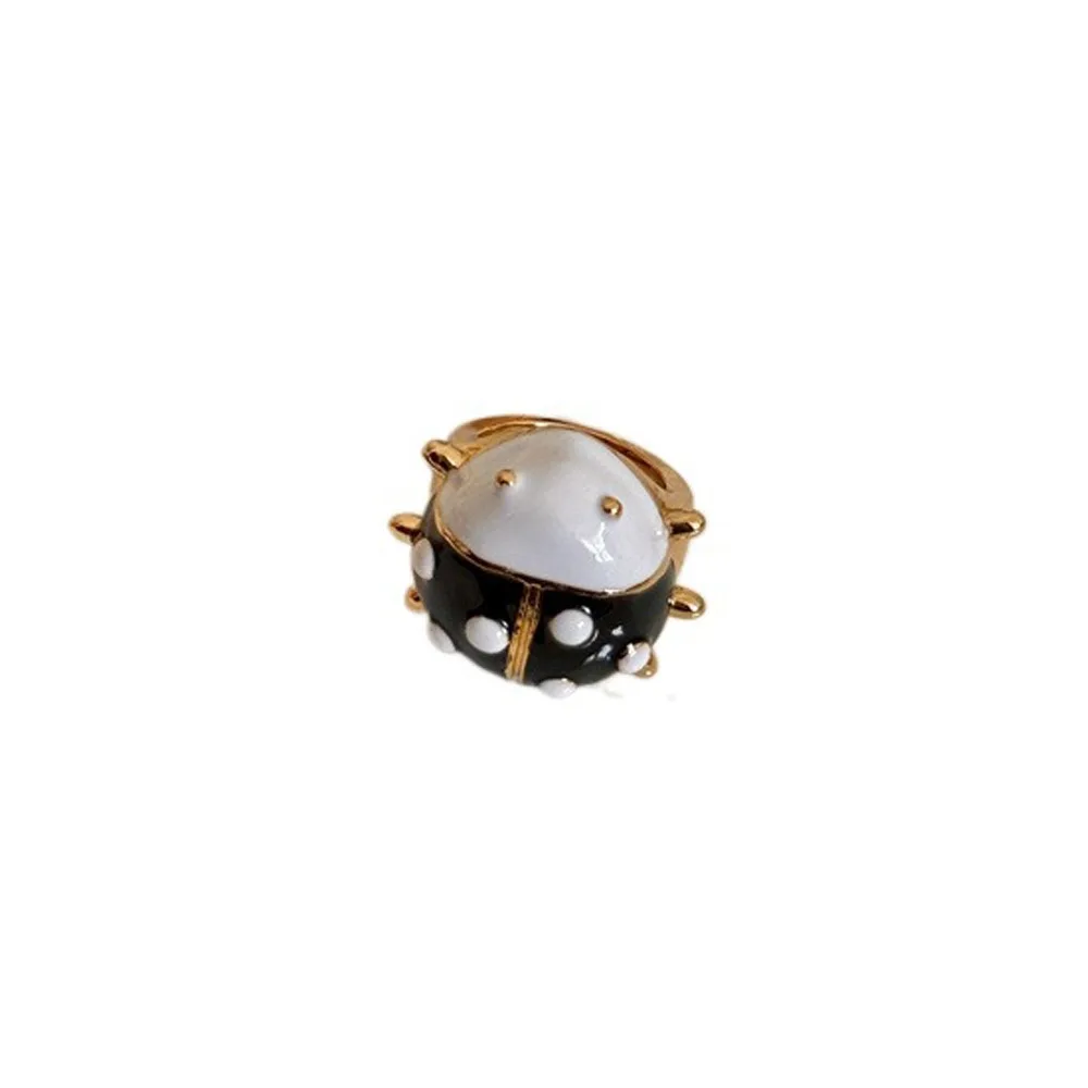 Coccinella Septempunctata الخنفساء بالتنقيط النفط الدائري الحشرات نازف النفط اللوحة الدائري الكورية نمط سبيكة مكتنزة المينا الدائري زوجين
