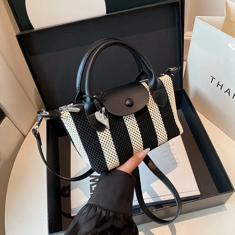 

Stylish Fashionable Trendy Tote Bag For Women With Unique Vintage Letter Logo Minimalist Solid Color