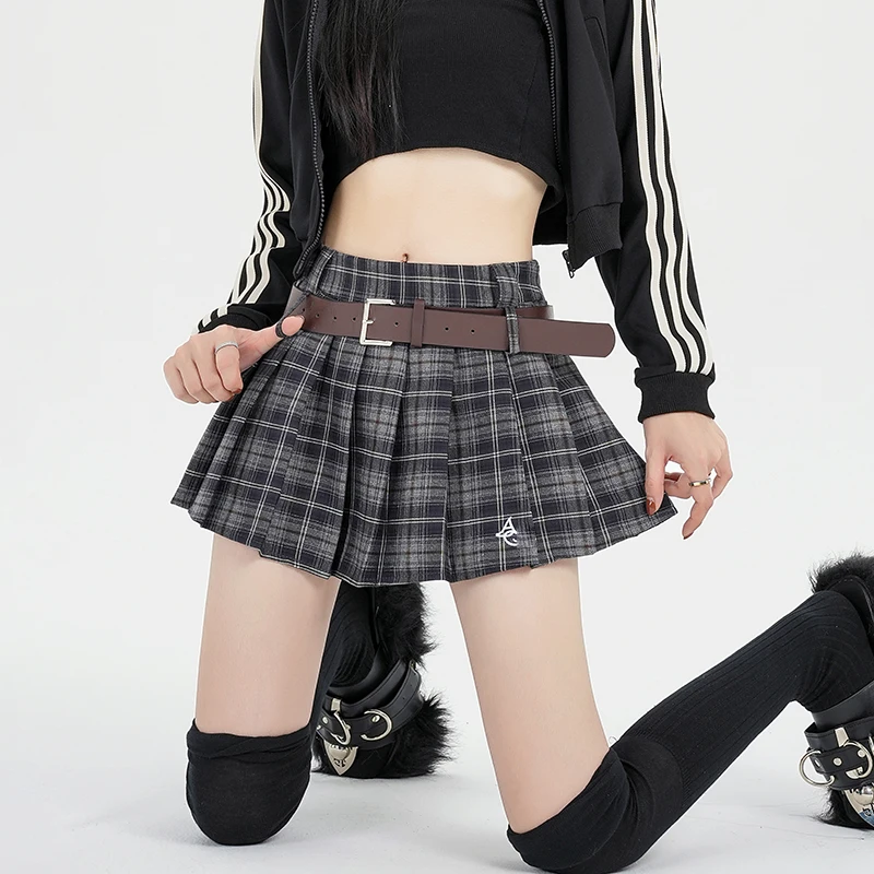 Women's Summer High Waist Checkered Skirt Streetwear Retro Fashion Belt Design A-line All match Casual Loose pleated Skirt 2024