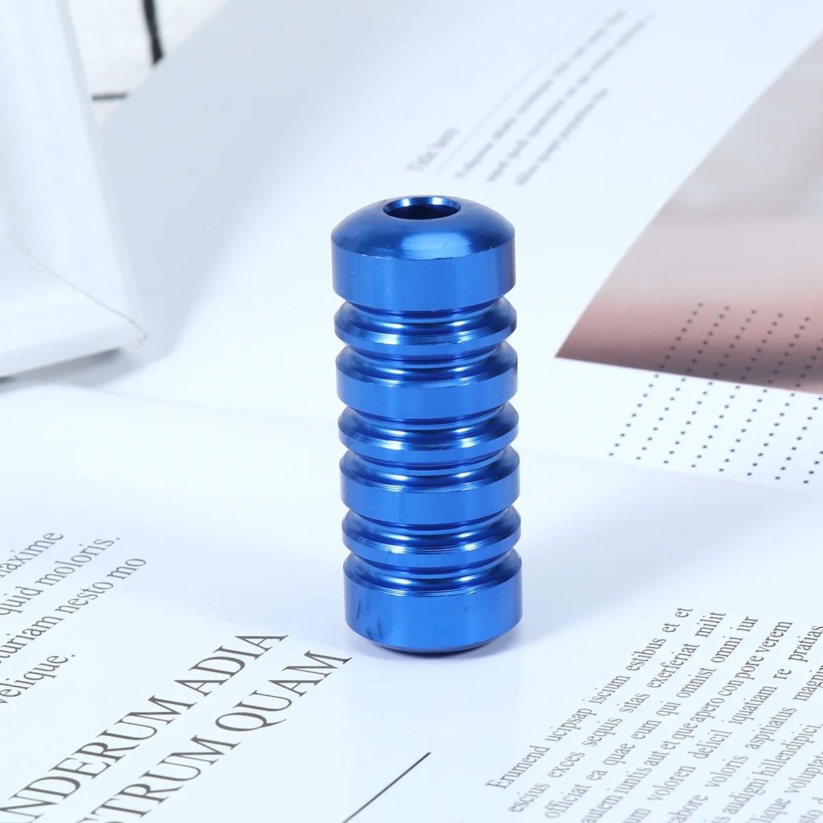 

1Pcs Aluminum Alloy Tattoo Grip Blue Anti-Skid Lightweight Compatible with Standard Machines Body Art Shader Liner Eyebrow