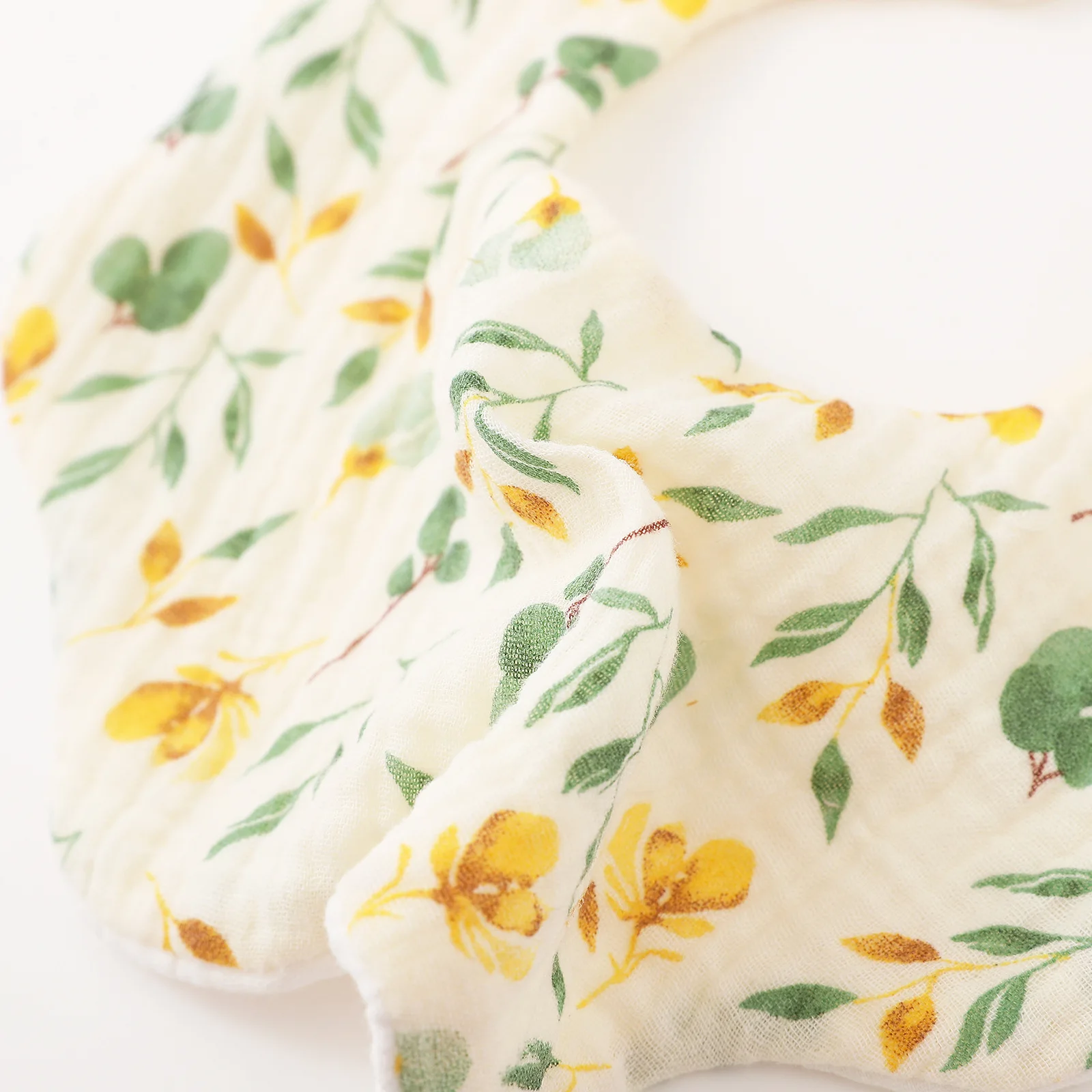 Nuovi bavaglini in garza di cotone addensato bavaglini per neonati con stampa floreale carina panni morbidi per Burp appena nati per ragazzi e ragazze che alimentano l'asciugamano Saliva