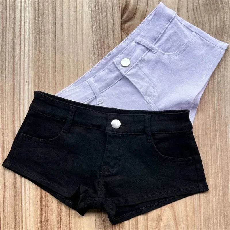 Moda Casual femenina de cintura baja Sexy Slim Fit pantalones cortos ultracorto mujeres verano Color sólido Mini pantalones cortos Cool Girl Briefs