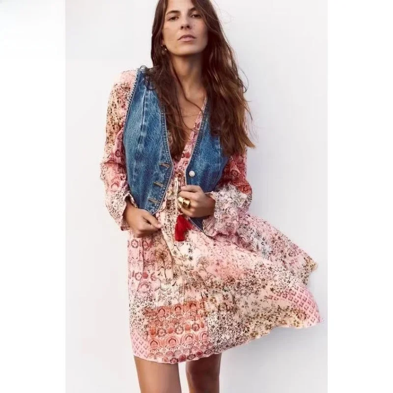 

Spring 2024 New Women's Denim ort Vest Z975 Faionable Versatile Hand-Worn Polyester Fiber Cotton Filled V-Ne Single Bu...