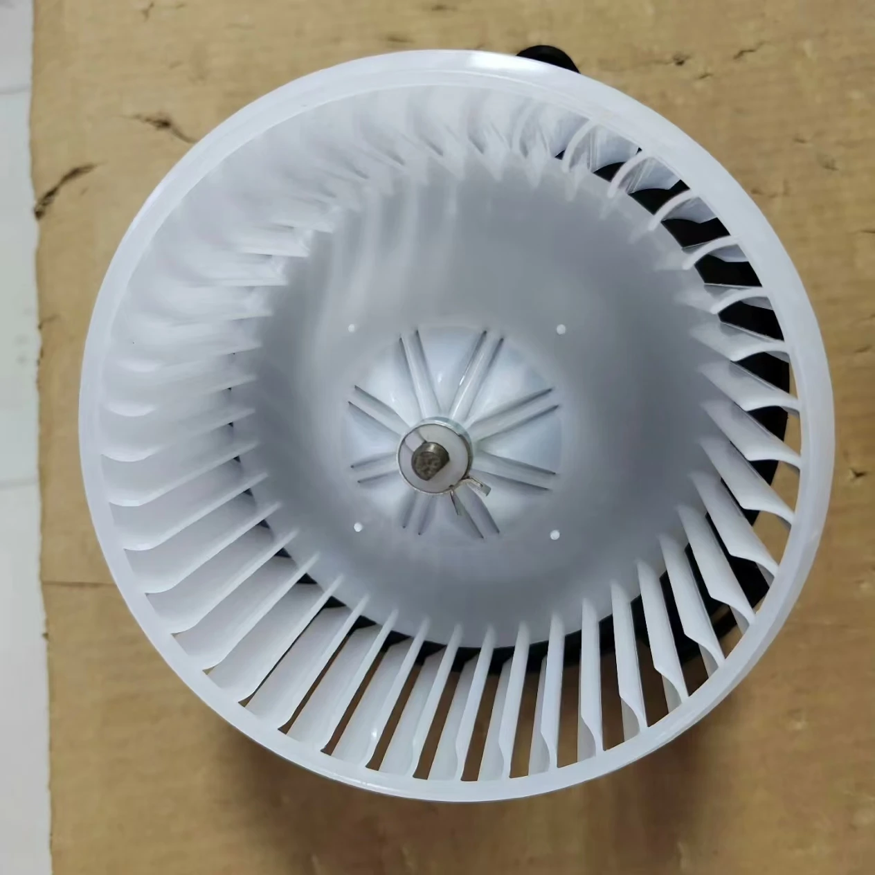 محرك مروحة منفاخ سخان أصلي لميتسوبيشي مونتيرو سبورت باجيرو 3 MK3 V73 V75 V77 V78 2000-2006 عربة الفضاء MR398725