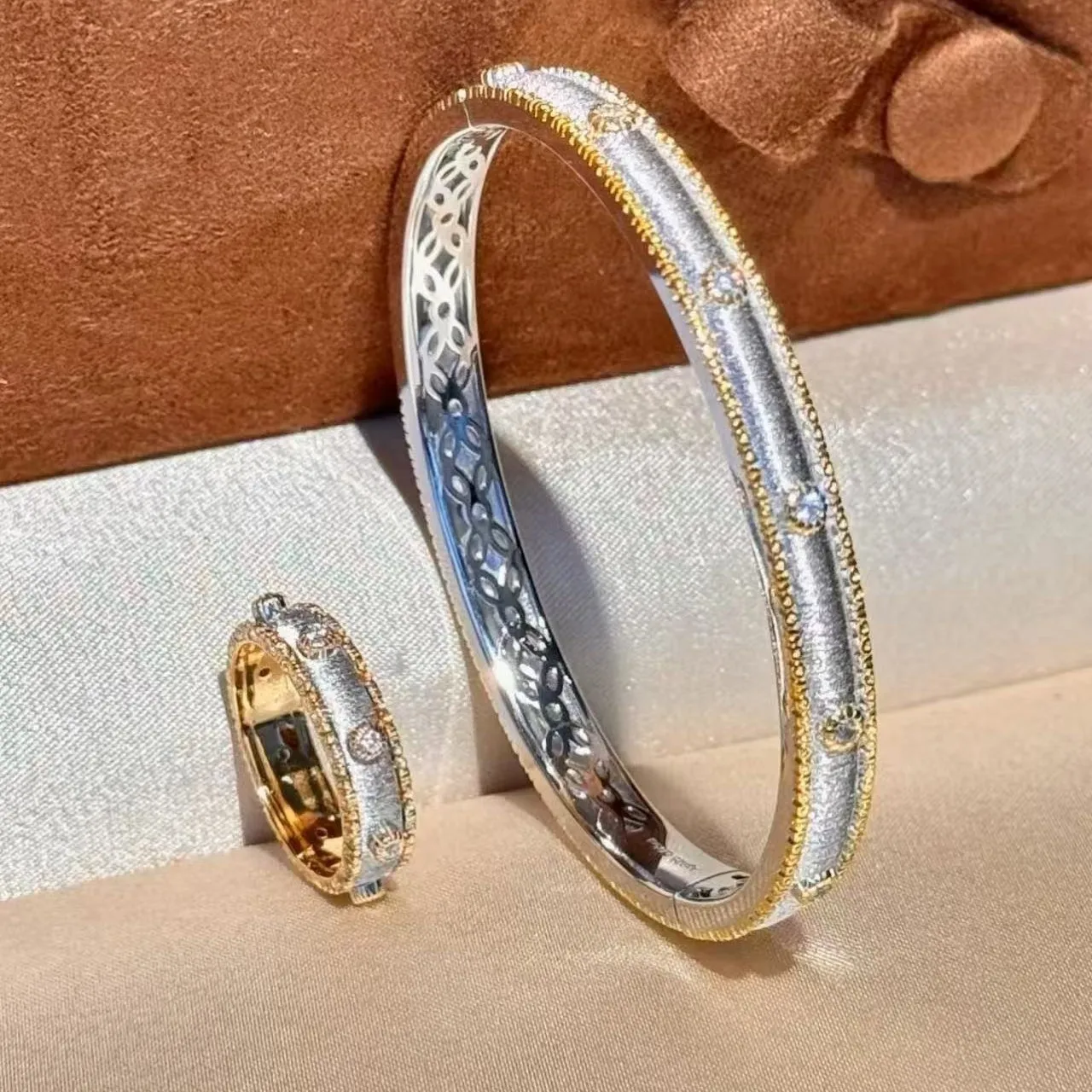 

925 Sterling Silver Light Luxury High Jewelry Wire-Drawn Craft Forged High Carbon Diamond New Style Cloth Bracelet Fine Bangles