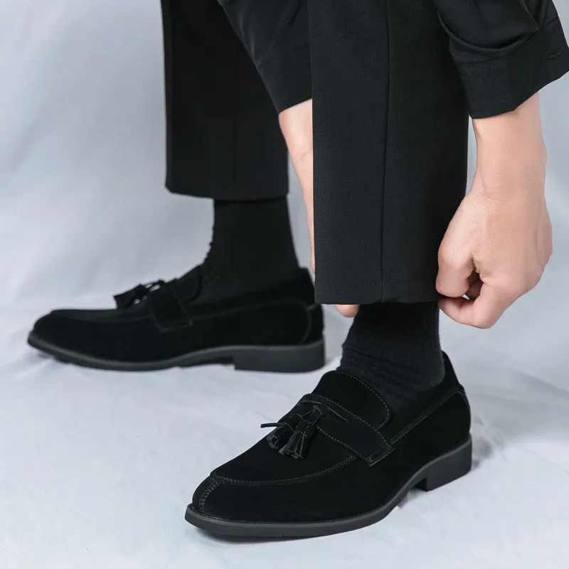 

Novel Designer Suede Black Blue Pointed Wedding Oxford Shoes New Men Casual Loafers Formal Dress Footwear Zapatos Hombre