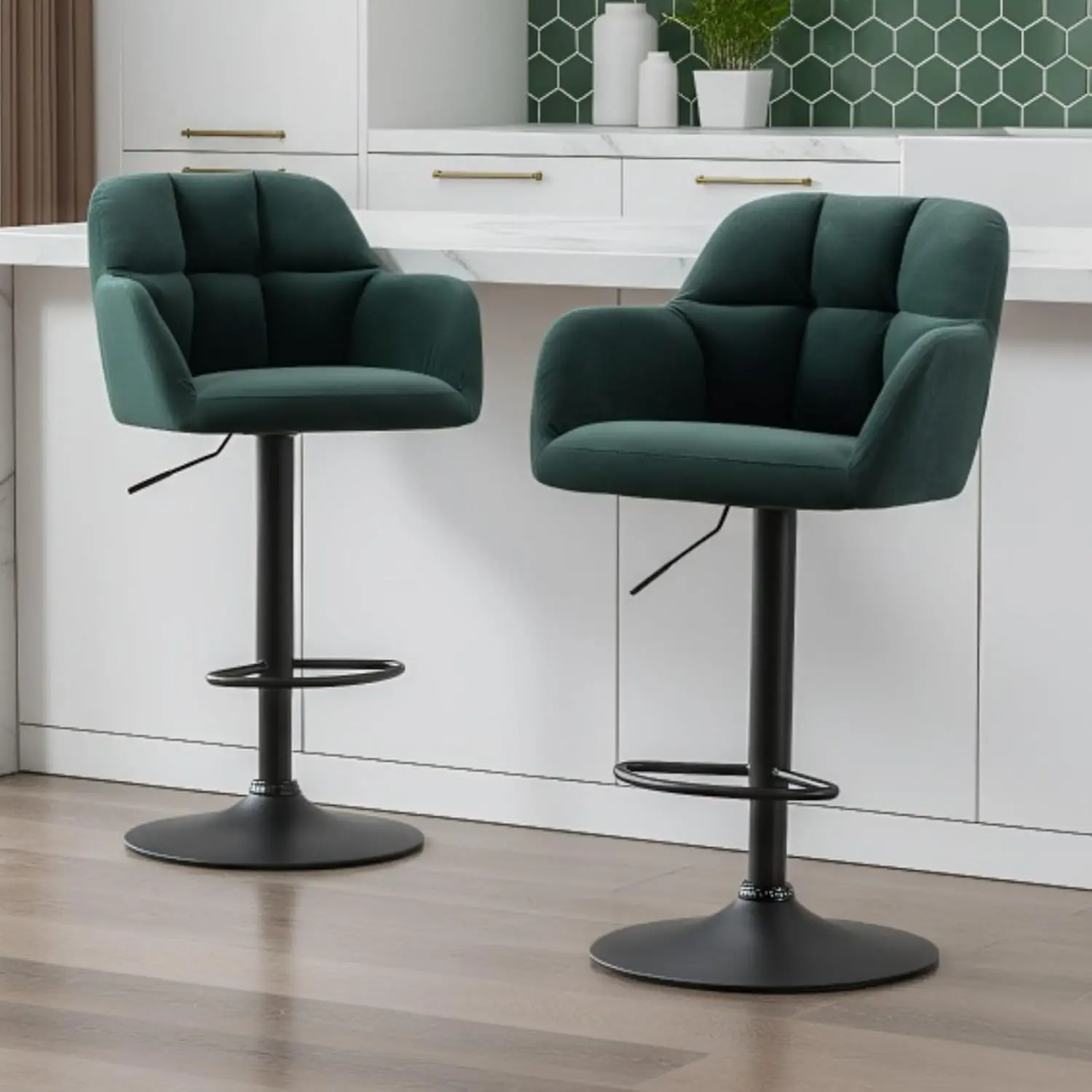 Set di 2 sgabelli da bar, sgabelli da cucina per la colazione con schienale, rivestimento in velluto verde, 360 ° Sedile imbottito, regolabile in altezza e girevole, ideale per l’isola della cucina