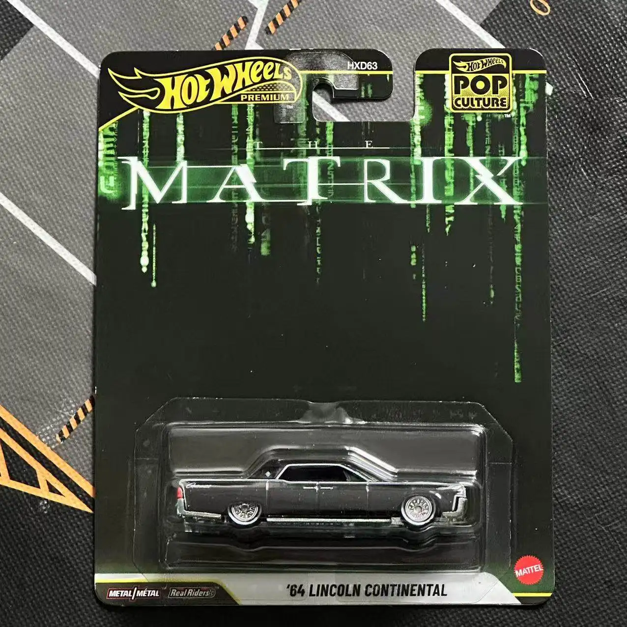 Hot Wheels Premium Car Model 64 Entertainment- en cultuurset, verzamelbaar speelgoed met filmthema voor fans en autocollectors