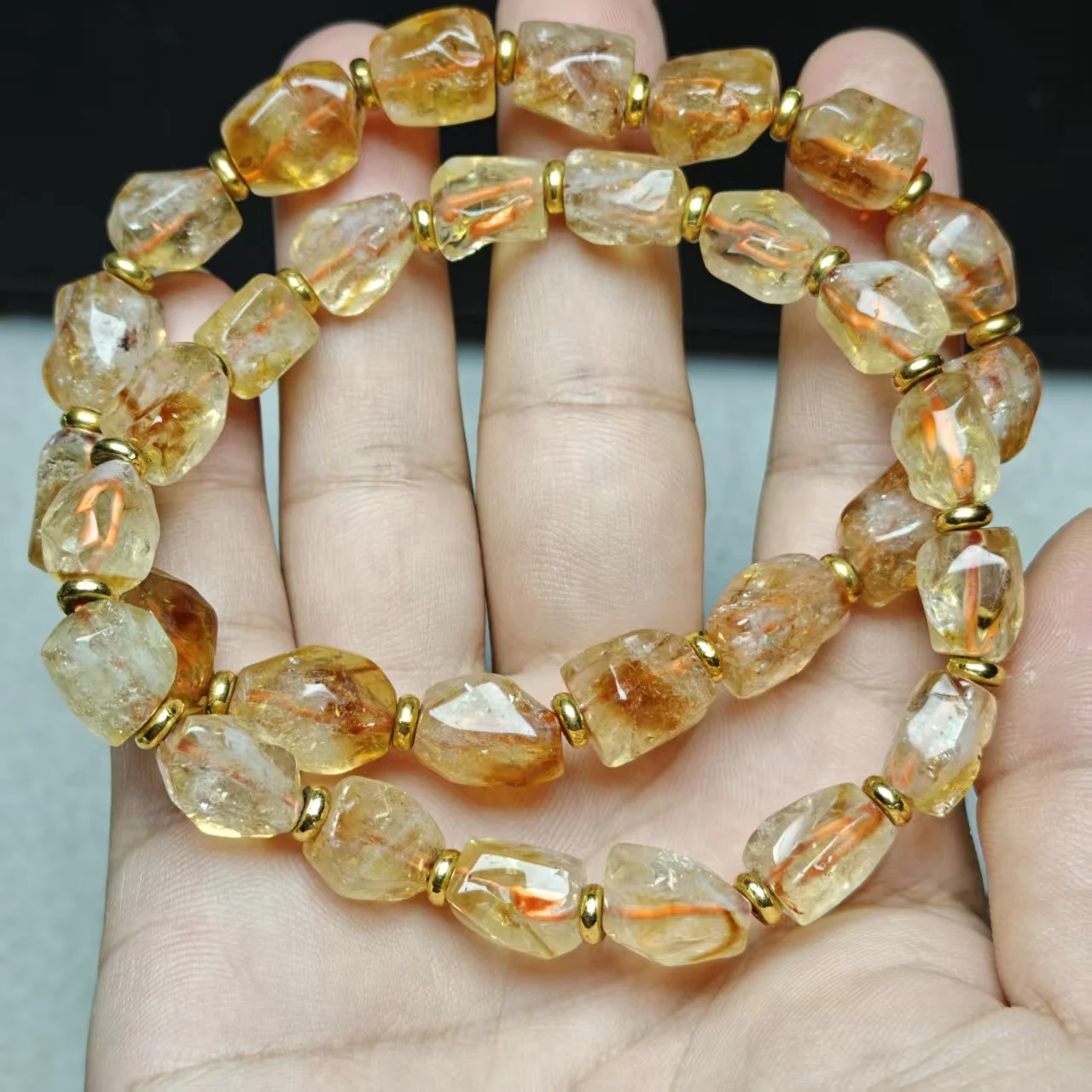 XingYu Natürliche AAA Brasilianische Pyramiden-Citrin-Quarz-Perlen, unregelmäßig facettiert, glatt, rund, für Schmuck, Armbänder, Geschenk – Detail 2