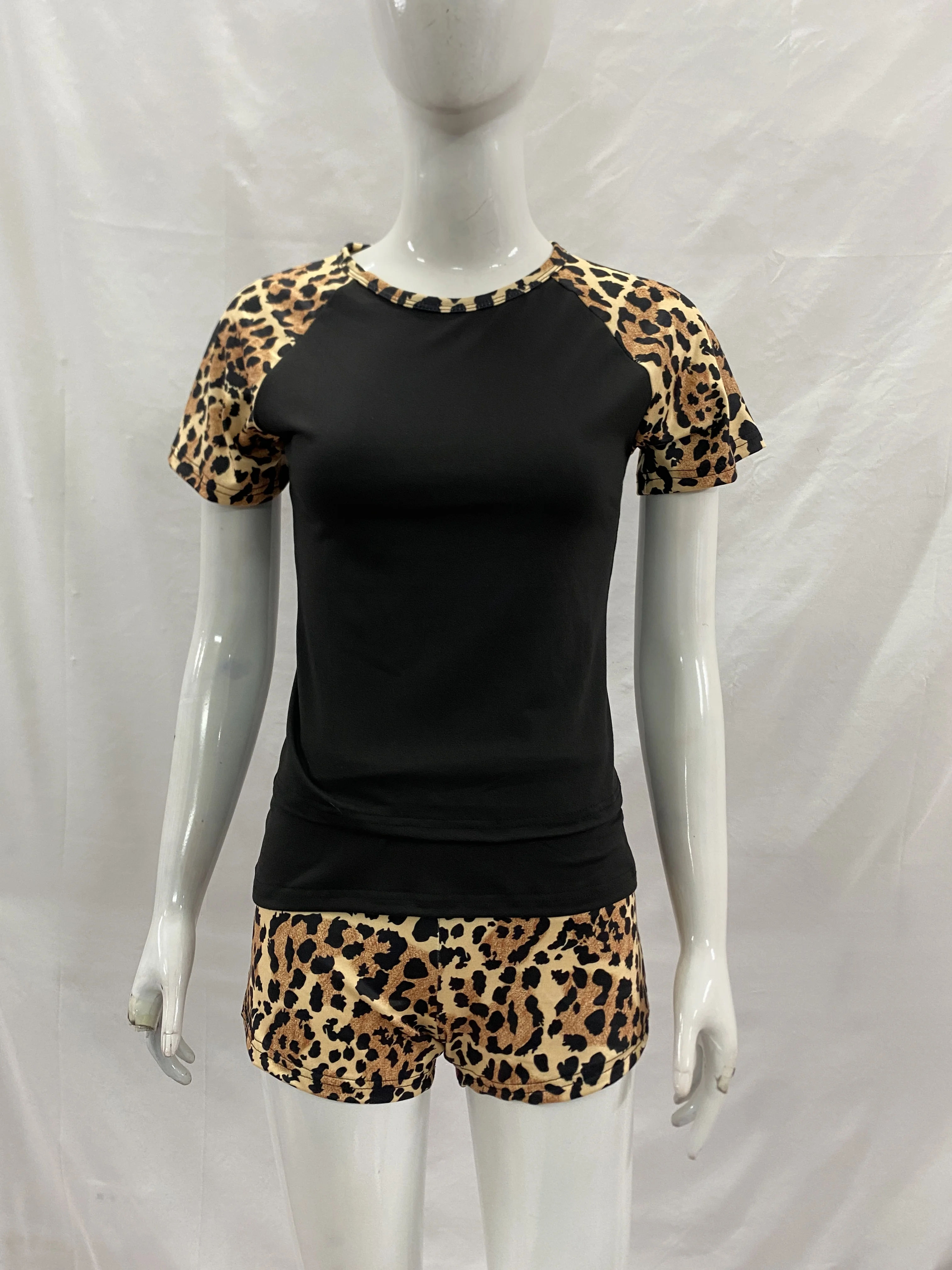 2026 Neues Amerikanisches Retro-Set mit Leopardenmuster-Splicing-Oberteil und Shorts, Y2K Punk Street Fashion Trend, Personalisierter Lässiger Hot-Girl-Look – Detail 19