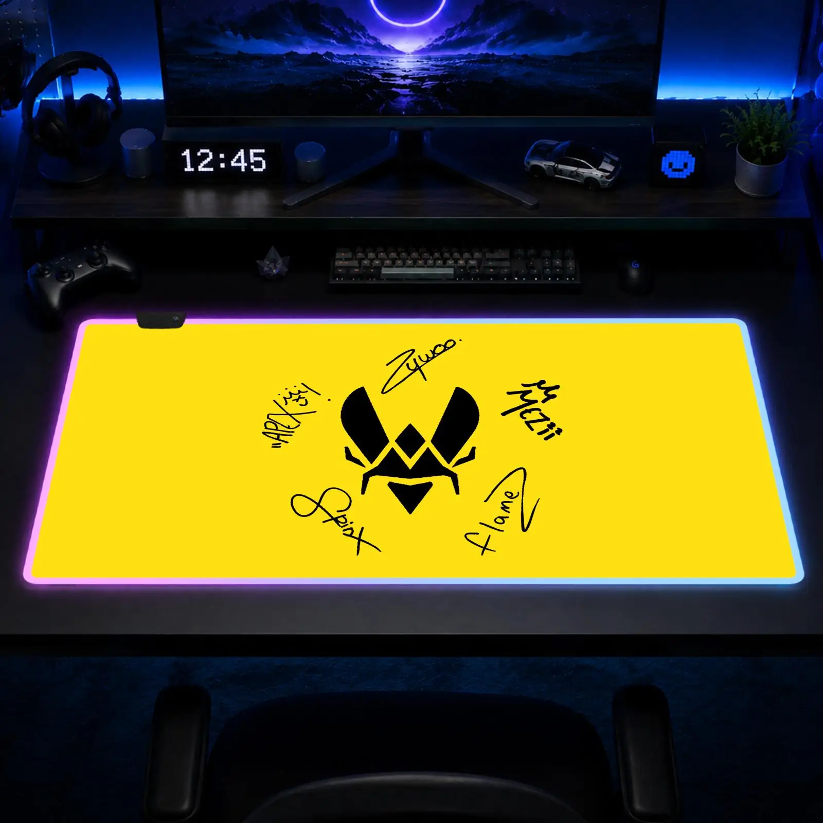 

Vitality Mouse Pad Gaming Anime Mouse Pad XXL RGB Desk Mats LED Table Pads Backlit Rubber Desktop