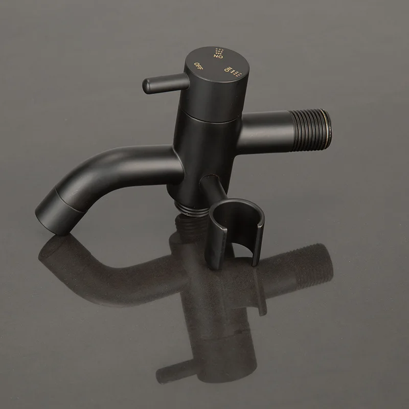 فوهة دش مطلية بالكروم باللون الأسود، دعامة توزيع المياه، خرطوم دش من مادة TPU، رفيق رذاذ المرحاض