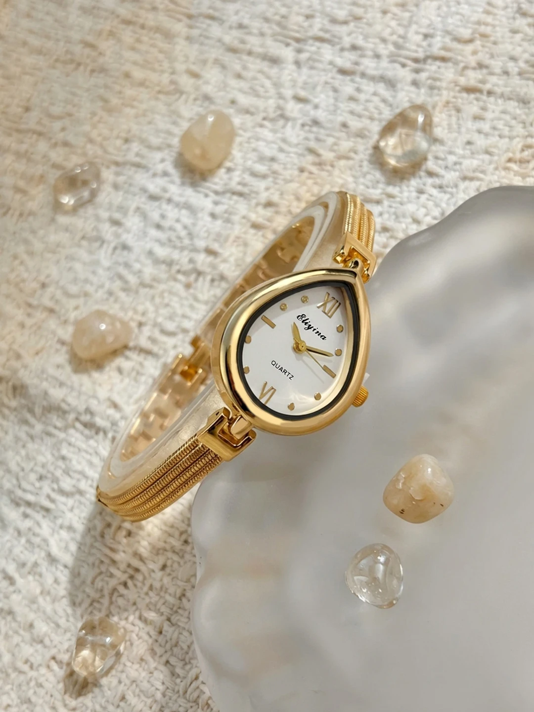 Vintage Exquisite Teardrop Dial Tassel Strap Analog Ladies Wrist Watch