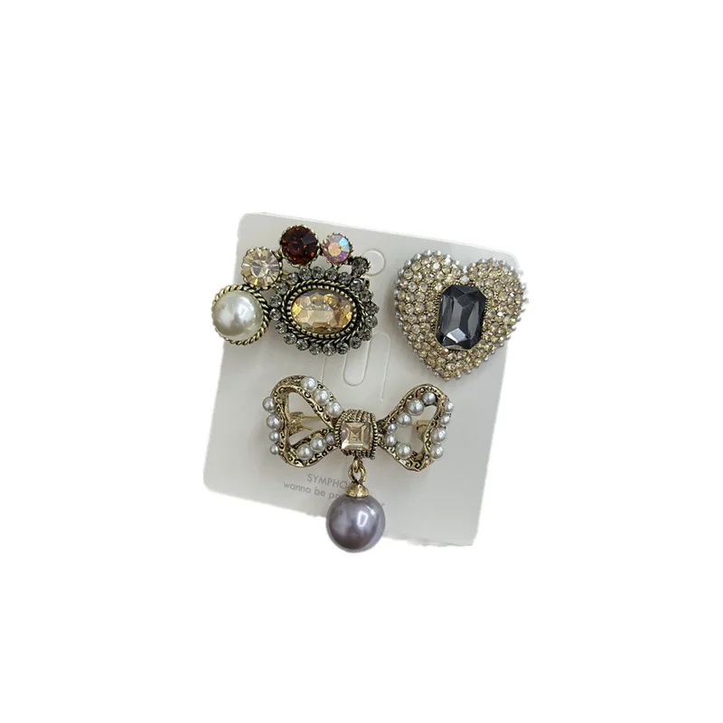 Boutique Sparkling Crystal Love Bow Brooch High-end Temperament Fragrance Pin Corsage Delicate Lady Luxury Casual Accessories