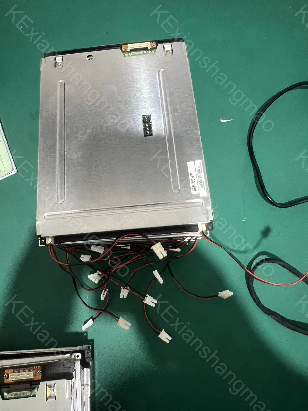 Écran d'affichage industriel d'origine PD064VT8